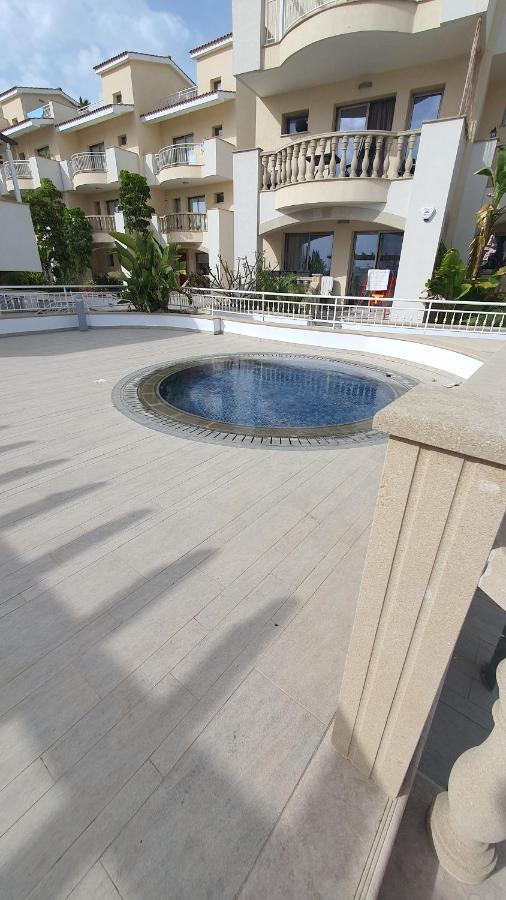 Apartment Pearl Park Residence Paphos Exterior foto